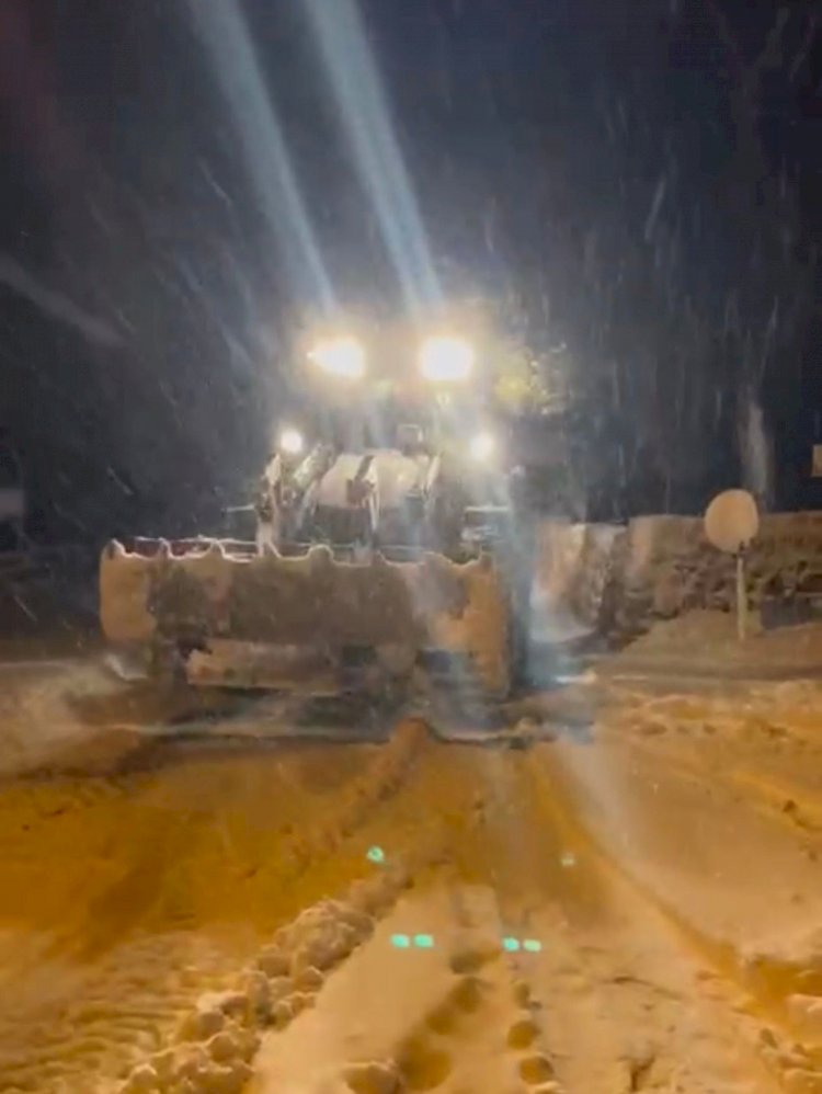 Karda mahsur kalan 50 işçi kurtarıldı