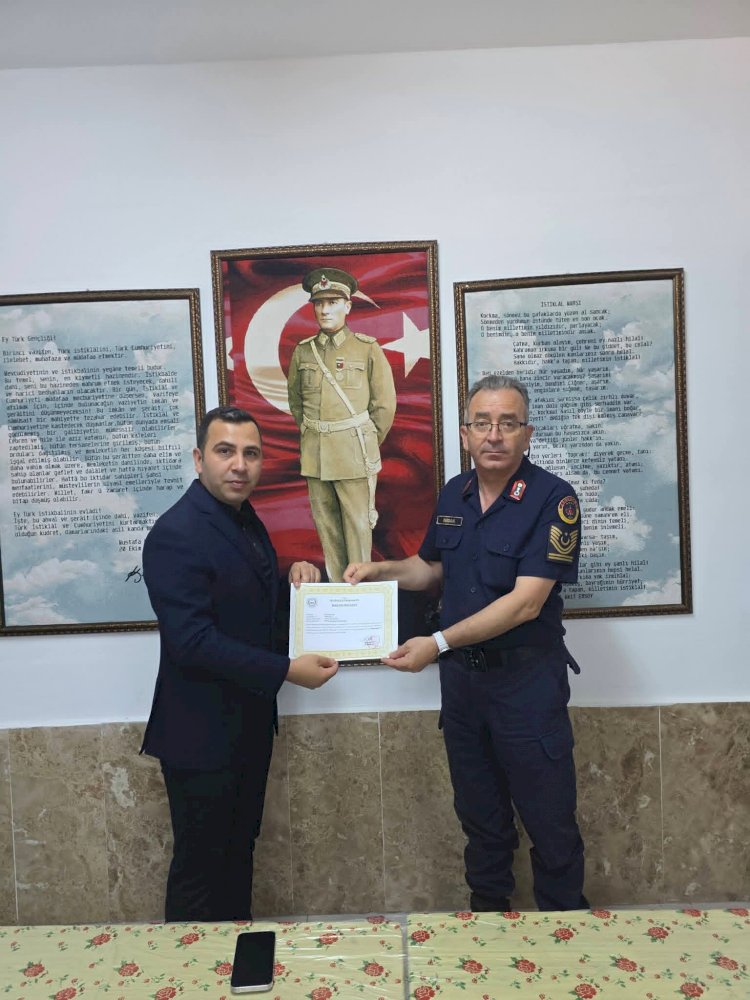 Gölbaşı’nda tayini çıkan jandarma personeline başarı belgesi