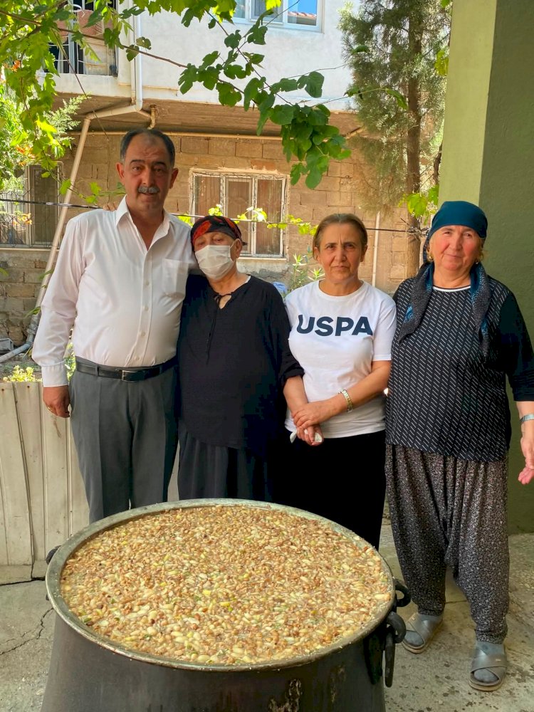 Gölbaşı’nda 40 yıllık aşure geleneği yaşatıldı