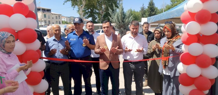 Kaymakam Algın, Adem yıl sonu sergisi ve kermesinin açılışını gerçekleştirdi